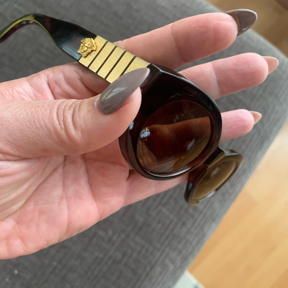 Versace sunglasses - Picture 15 of 16